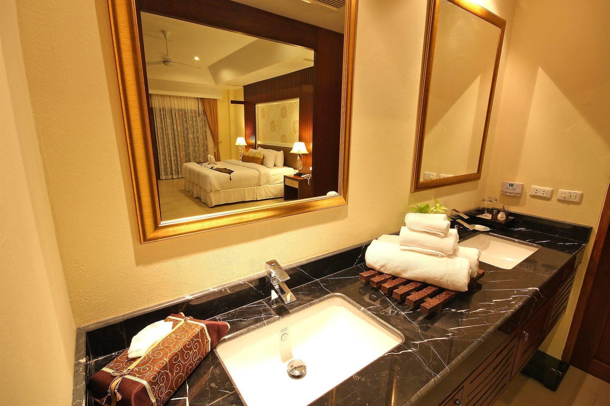Thai Thani Pool Villa Resort 좀티엔 비치 외부 사진